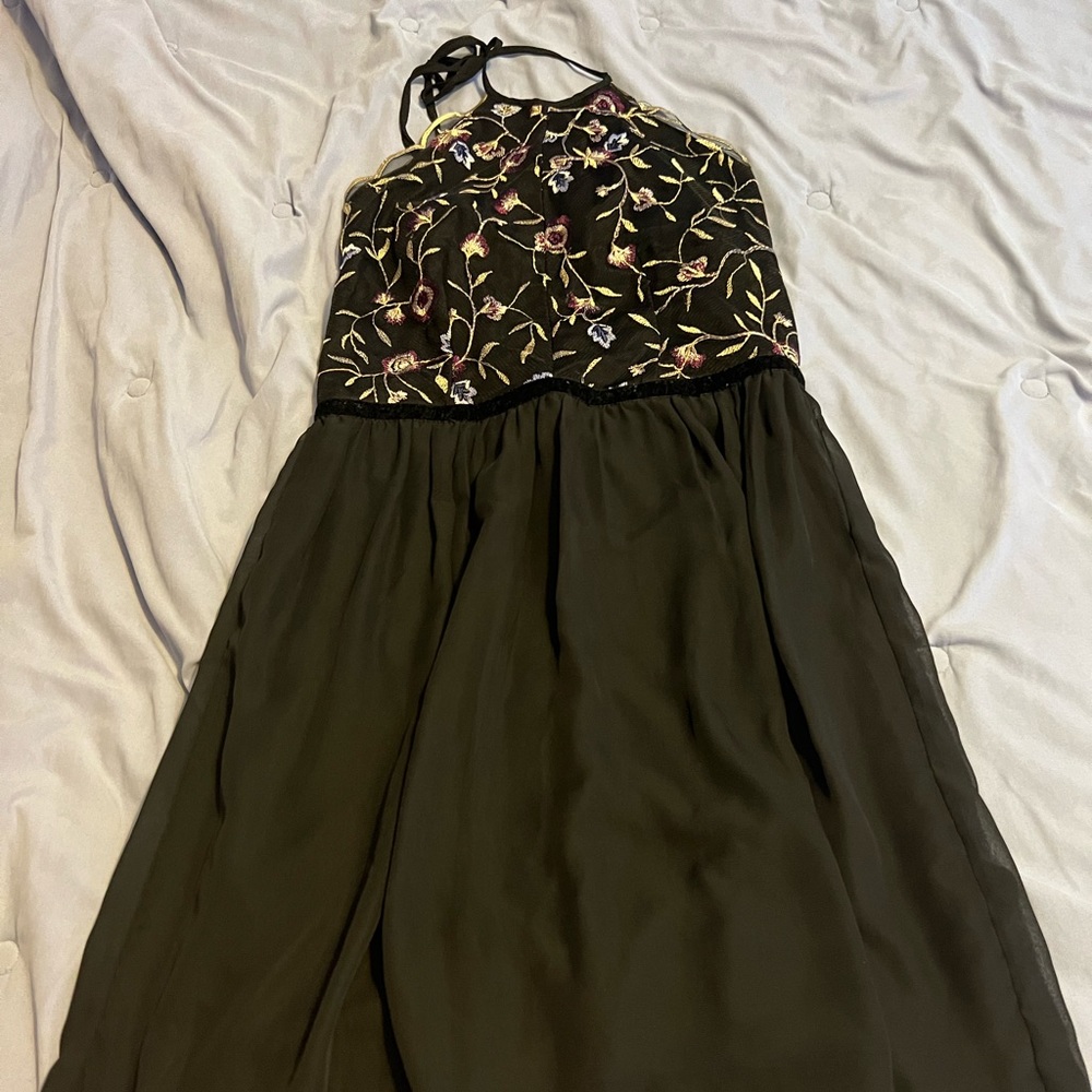 Open back Francesca’s dress